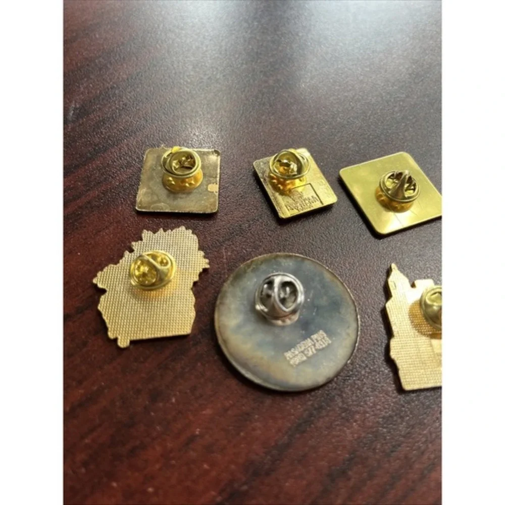Lot Of 10 AT&T Pioneers BellSouth Telephone Company Lapel Hat Pins‎ Z3